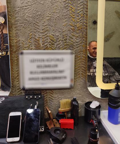 Eskişehir'deki kuaförde dikkat çeken uyarı