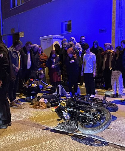 Eskişehir'de otomobille motosiklet çarpıştı: 2 kadın yaralandı