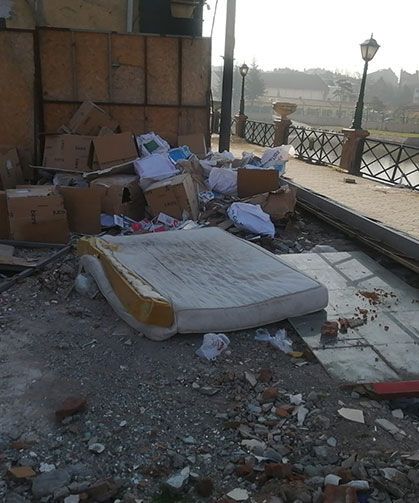 Eskişehir'de uyarıları takan olmadı: Çöplükten farkları kalmadı