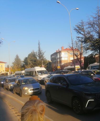 Eskişehir'de trafik çilesi isyan ettiriyor