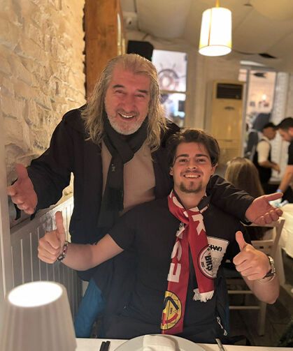 İspanya'dan Eskişehirspor maçını izlemeye geldi, 1965 ruhunu heyecanla dinledi