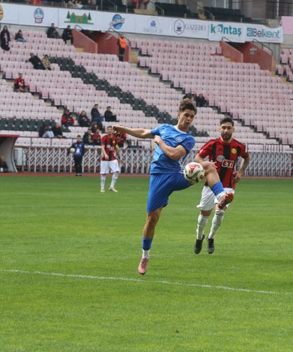 Elias Durmaz ilk 11’de başladı