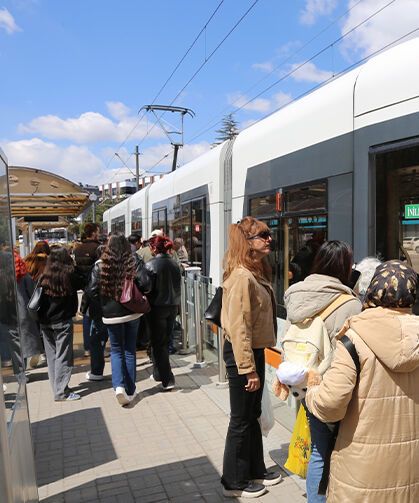 Eskişehir’de öğrenciler tasarrufu “Bas geç”le yakaladı