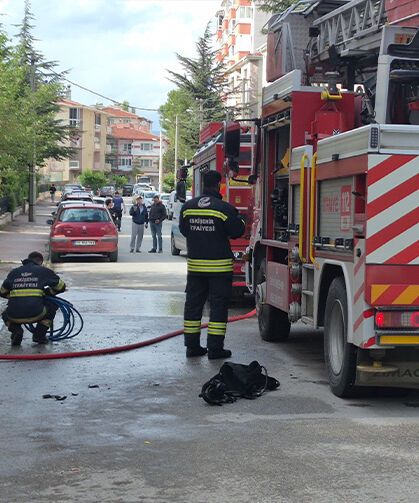 Eskişehir'de yangından sürünerek kaçmaya çalıştı: Durumu ağır
