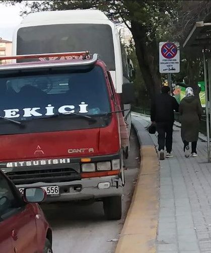 Eskişehir'de durak işgali tepki topladı!