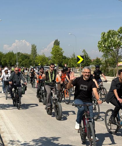Dünya Bisiklet Günü Eskişehir’de pedal çevirerek kutlandı