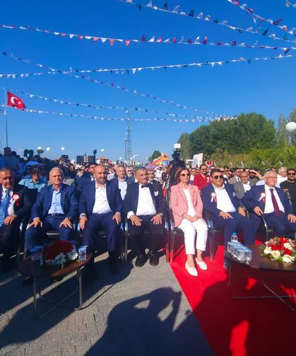 26 yıllık hayal gerçek oldu: Roya Nova lansmanı gerçekleşti!