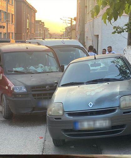 Eskişehir'de zincirleme kaza: İki araç çarpıştı, 3 kişi yaralandı