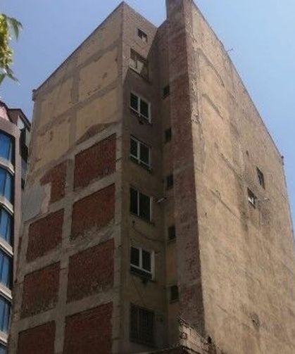 Eskişehir'de yıkım süresi doldu, bina hala ayakta!