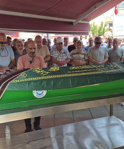 Eskişehir'de feci kazada hayatını kaybeden kadın toprağa verildi