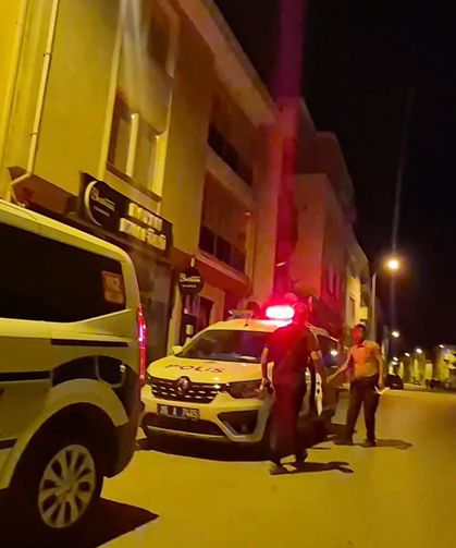Eskişehir’de alkollü sürücüden ilginç hareket: “Arabayı mı süreceksin?”