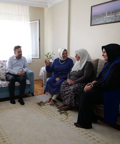 AK Parti Eskişehir’de hane ziyaretleri sürüyor