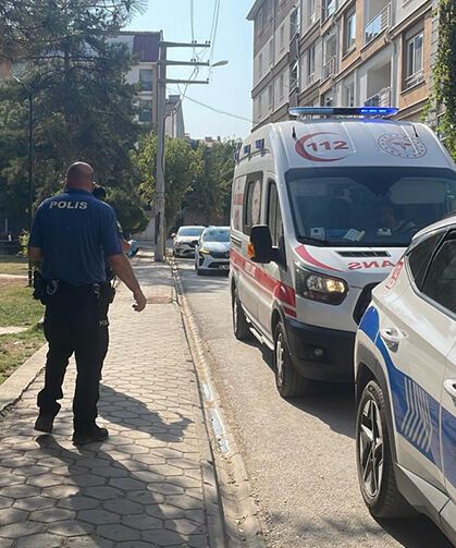 Eskişehir’de seyyar satıcıya bıçaklı saldırı: Şüpheli aranıyor
