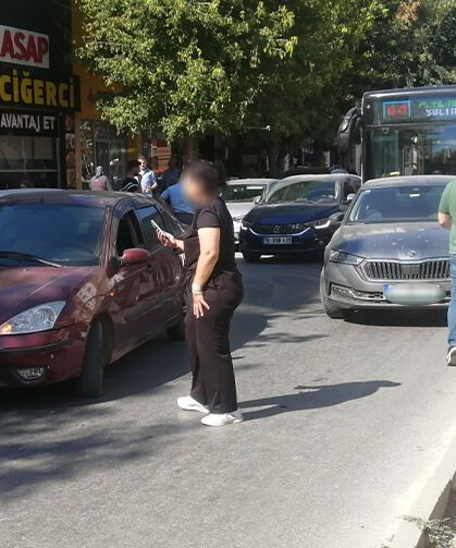 Eskişehir'de yasak parklar kaza getirdi: Trafik kilitlendi