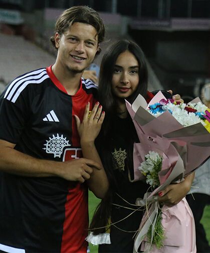Eskişehirsporlu futbolcudan maç sonu evlilik teklifi