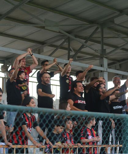 Taraftar Eskişehirspor'u hazırlık maçında da yalnız bırakmadı