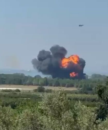 Yalova’da eğitim uçağı düştü: Pilot paraşütle atlayarak kurtuldu