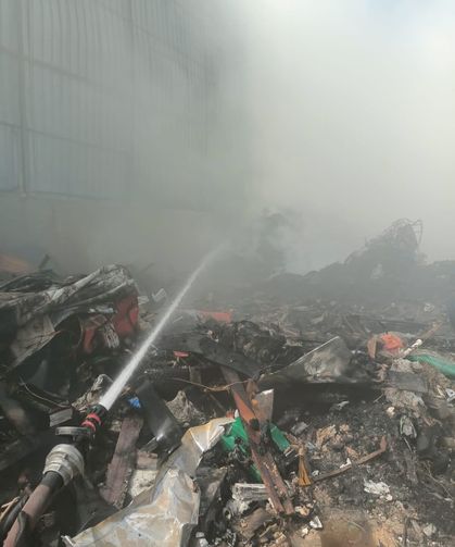 Eskişehir’de geri dönüşüm tesisinde yangın paniği