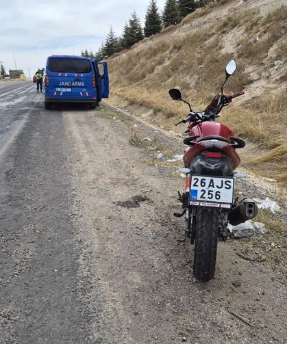 Eskişehir’de motosikletin tekeri kilitlendi: Sürücü yaralandı