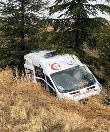 Eskişehir’de ambulans kazası: 1'i ağır 3 yaralı!