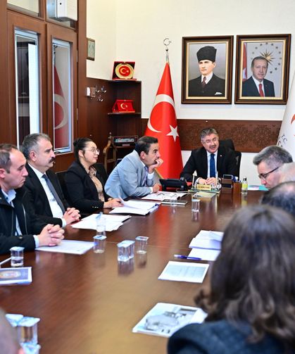 Vali Yılmaz Halk Günü’nde vatandaşlarla bir araya geldi
