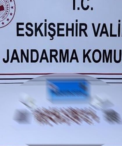 Eskişehir'de ihbarla polis harekete geçti, yolcu otobüsünde yakalandı