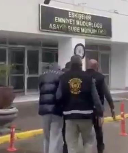 Eskişehir’de esnafı hedef alan hırsızlar yakayı ele verdi! 3 şüpheli gözaltında