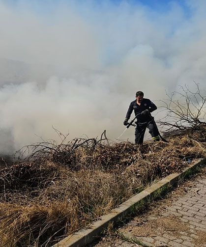Eskişehir’de boş arazide yangın: Kasıt iddiası gündemde