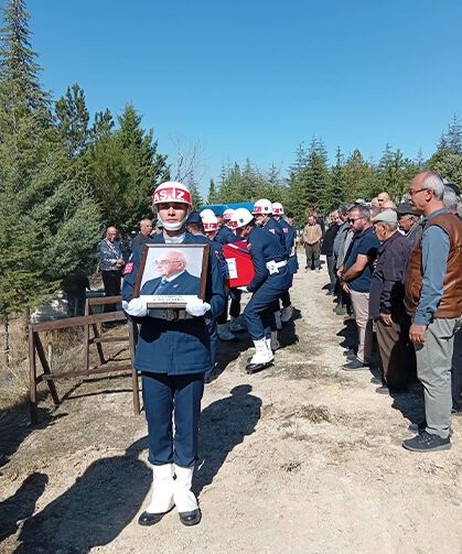 Eskişehirli emekli asker törenle son yolculuğuna uğurlandı