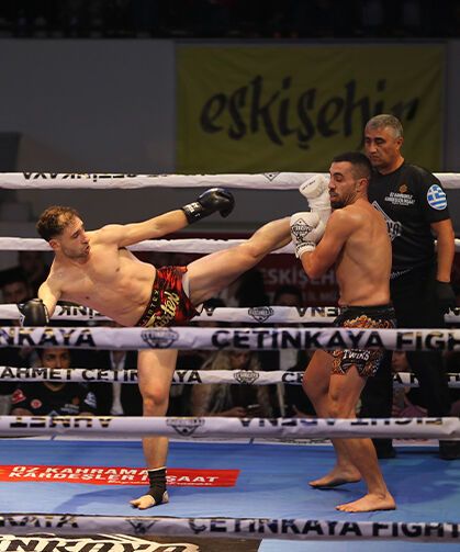 Kick-Boksun kalbi Eskişehir’de attı