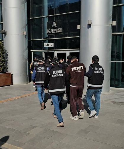 Eskişehir merkezli tefecilik operasyonu: İstanbul ve Bursa’da da gözaltılar var