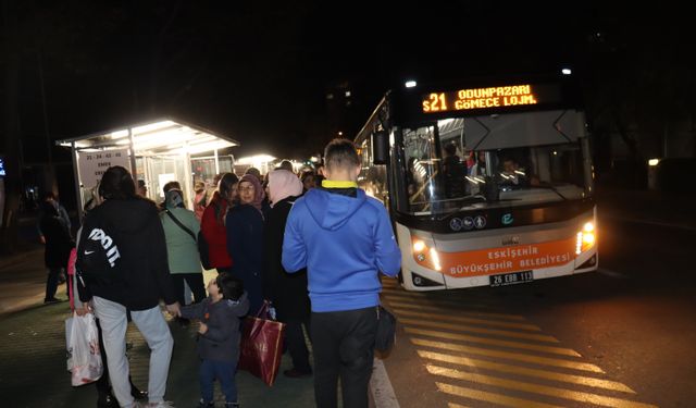 Eskişehir'de tam iki saat geç kalan otobüs isyan ettirdi!