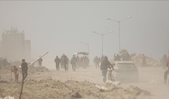 İsrail ordusu Gazze'de yardım bekleyen Filistinlilere ateş açtı
