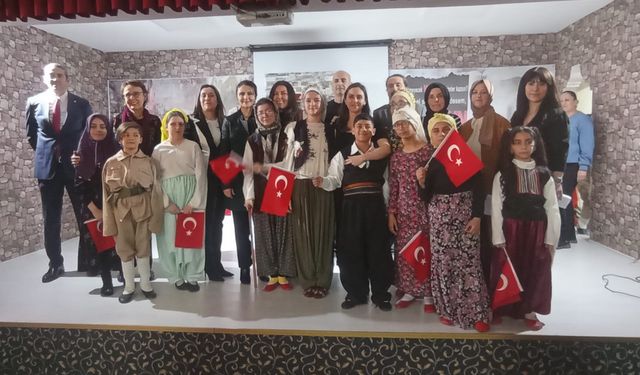 Eskişehir'de işitme engelli öğrencilerden 18 Mart'a özel oyun