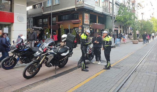 Eskişehir'de motosiklet sürücüsüne ceza yağdı