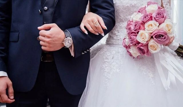 Vatandaşlar soruyor: Asgari ücretle evlilik olur mu?