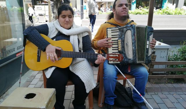 Eskişehir’de sanat engel tanımıyor: Müzik ziyafeti