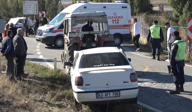 Kütahya'da araçlar kafa kafaya girdi!