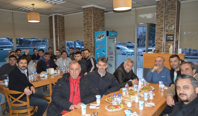 Çelikkartalspor iftarda bir araya geldi