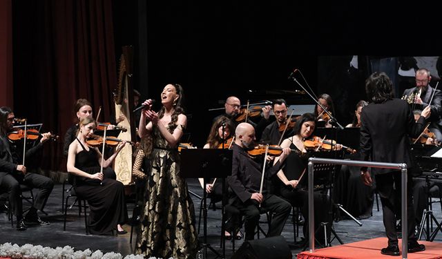 Senfonik Zamansız Şarkılar Eskişehir'de yankılandı