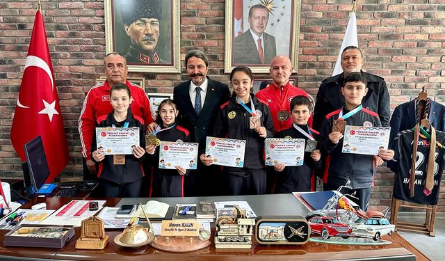 İl Müdürü Kalın, karatecileri ağırladı