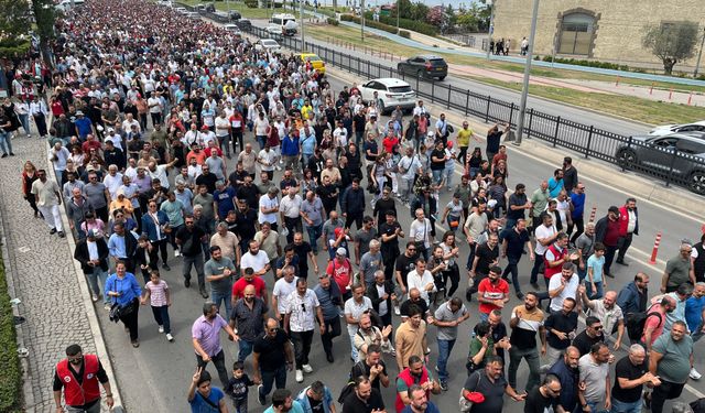 İzmir’de 23 bin işçinin grevi 3. gününde!