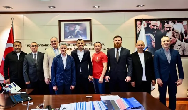 Kızıl Ordu Korosu, Başkan Nuri Çavuşoğlu’nu ziyaret etti