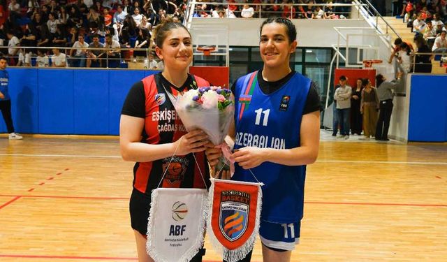 Birbirlerine flama takdim ettiler