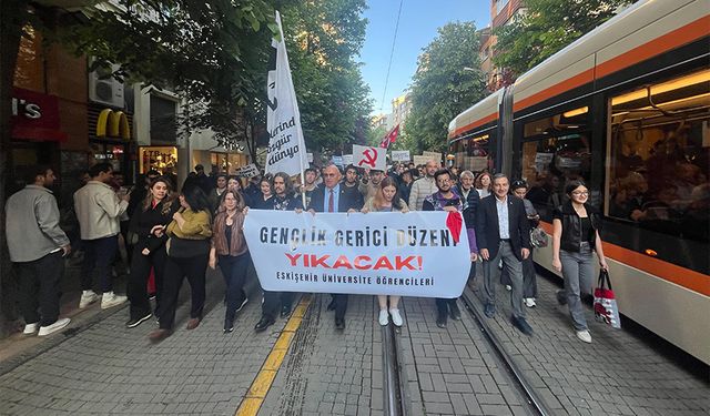 Eskişehir'de Ali İsmail Korkmaz anısına yürüyüş ve pankart eylemi