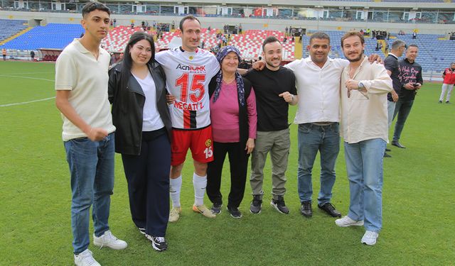 Eskişehirsporlu futbolcunun en büyük destekçisi ailesi
