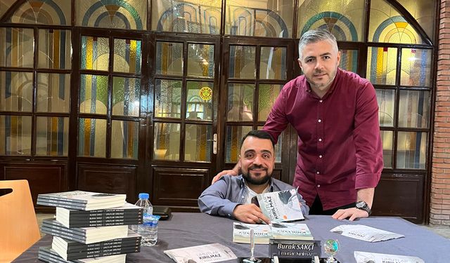 Burak Sakçı’nın imza günü vardı
