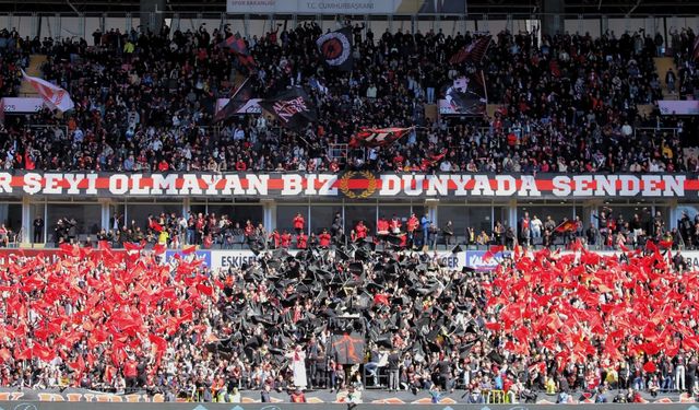 Eskişehirspor'un özel forması tekrar satışta