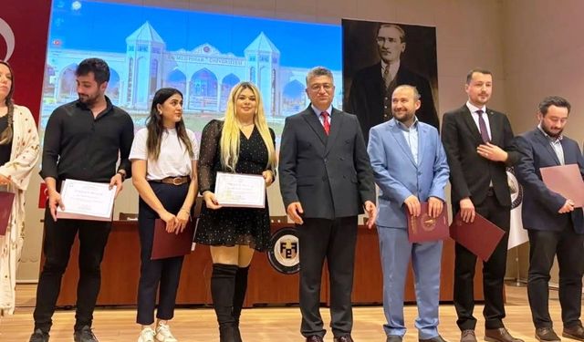 Emet MYO’da görevli akademik personele teşekkür belgesi