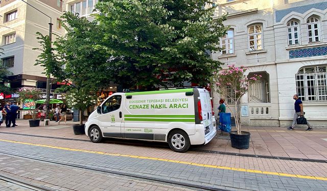 Eskişehir'de şüpheli ölüm: Emekli doktor evinde ölü bulundu